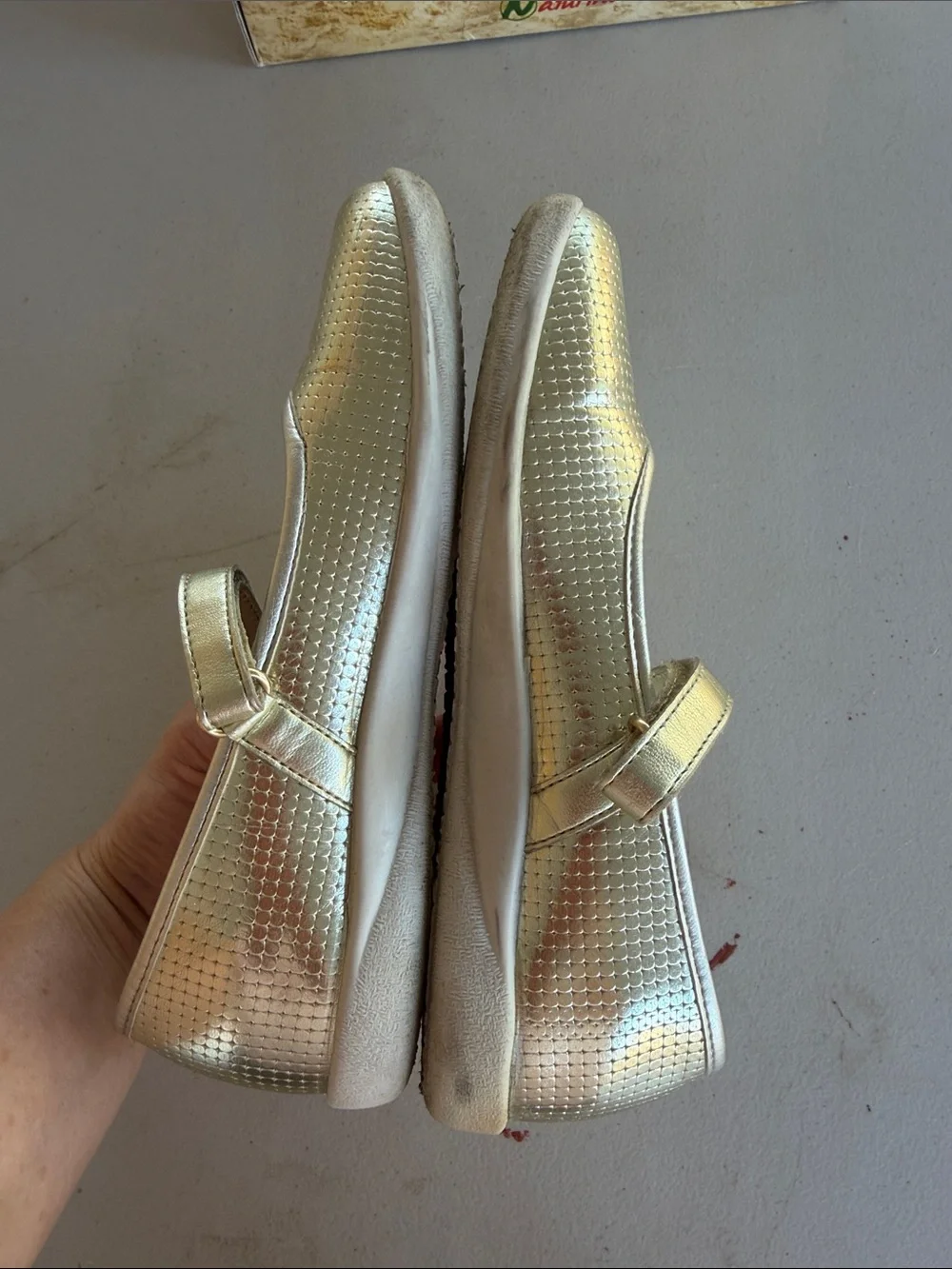 Naturino Girls' Metallic Gold Mary Jane Shoes with Hook-and-Loop Strap